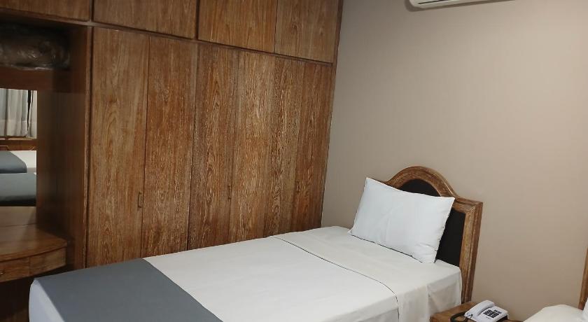 Image of Standard Twin Room 8