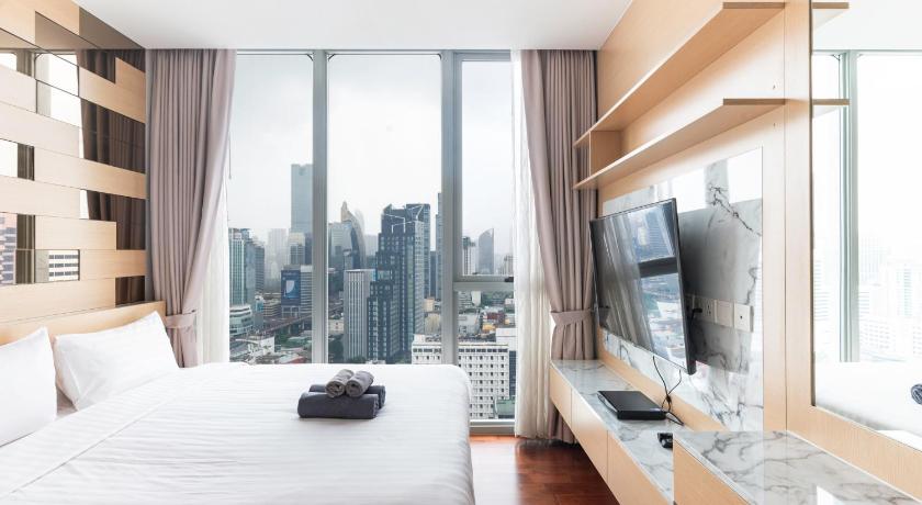 バンコク The Pinnacle Sukhumvit 11 by LeFoyer 4つ星 ゲストハウス プール