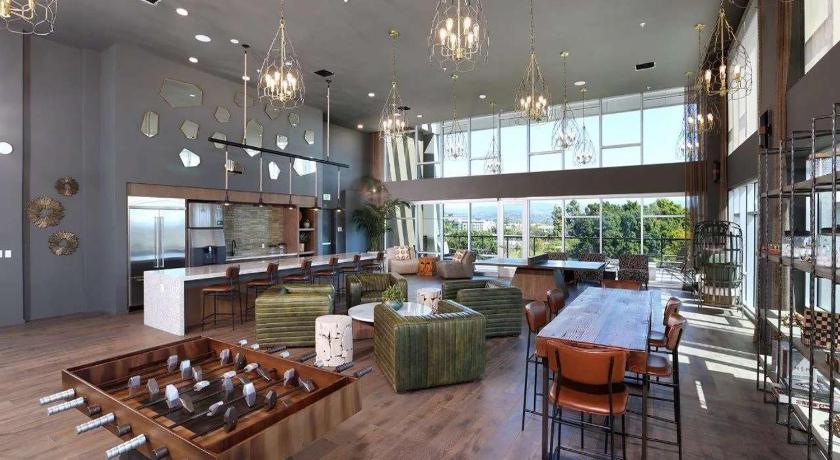 산타아나 (CA) Bright Home 10 Min to Disneyland Pool & GYM 5성급 숙소 로비
