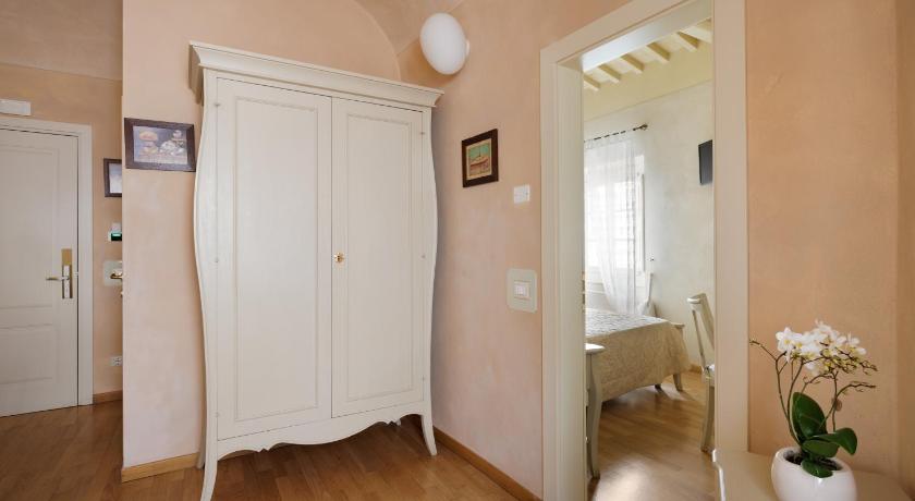 Image of Triple Room 10