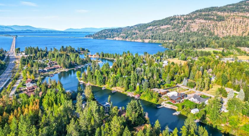 세이글 Baby Birch Banks Guest House on Lake Pend Oreille 4성급 숙소 외관