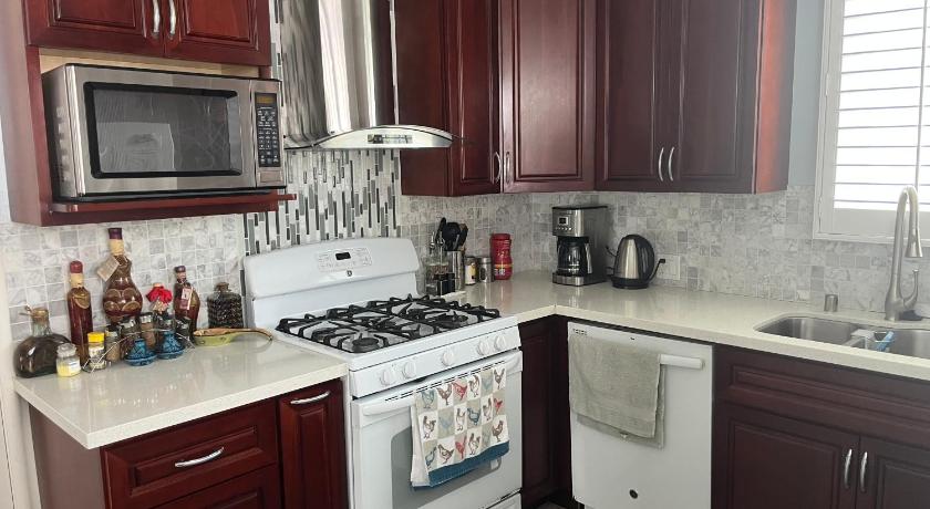 Facilities, 2 Bedroom House OR Private Studio near SF, SFSU and SFO in Sunset District