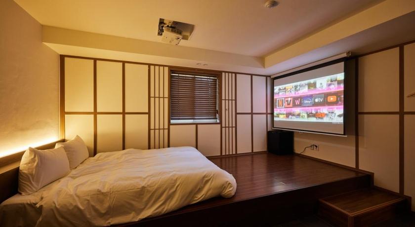 春川 Ryokan Hotel Usagi 2星级 民宿 泳池