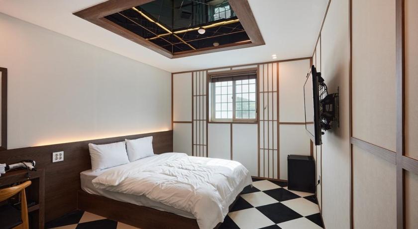 春川 Ryokan Hotel Usagi 2星级 民宿 大堂