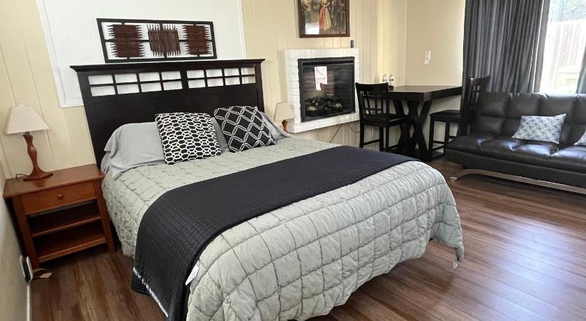 2 Bedroom House OR Private Studio near SF, SFSU and SFO in Sunset District 2 Bedroom House OR Private Studio near SF, SFSU and SFO