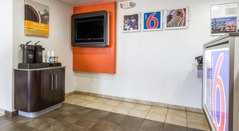 Motel 6-Tempe, AZ - Phoenix - Priest Dr