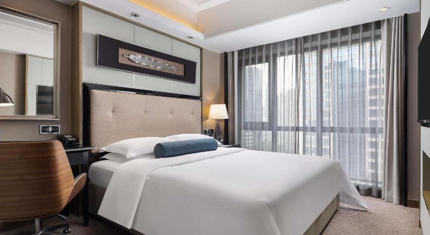 Фото: Классический номер с кроватью размера «king-size» (Classic King Room) 1