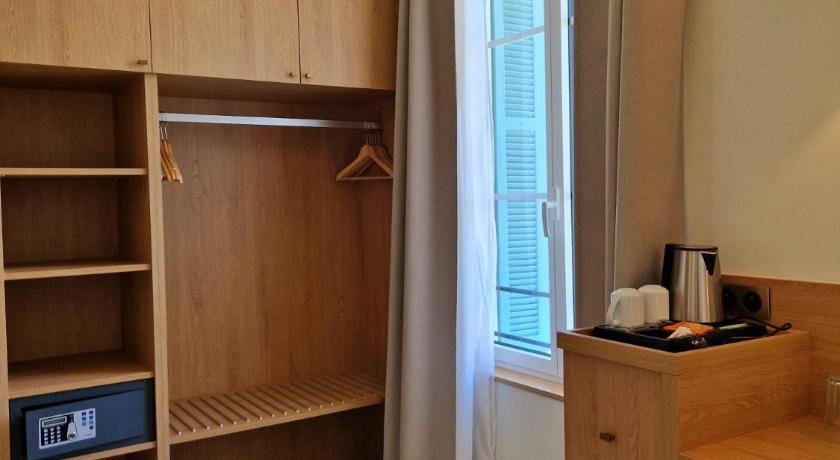 Image of Double Room with Garden View - Annex building - access by stairs 6