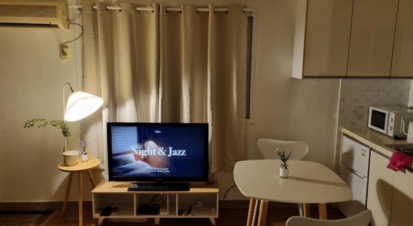 서울 AngelB-20 minutes to Gangnam! Hotel-style bedding, OTT service, Cooking,Laundry, the most reasonable 숙소 스위트룸