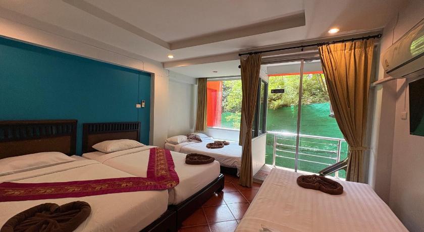 プーケット THE PORTERHOUSE Boutique Hotel 3つ星 ホテル レストラン