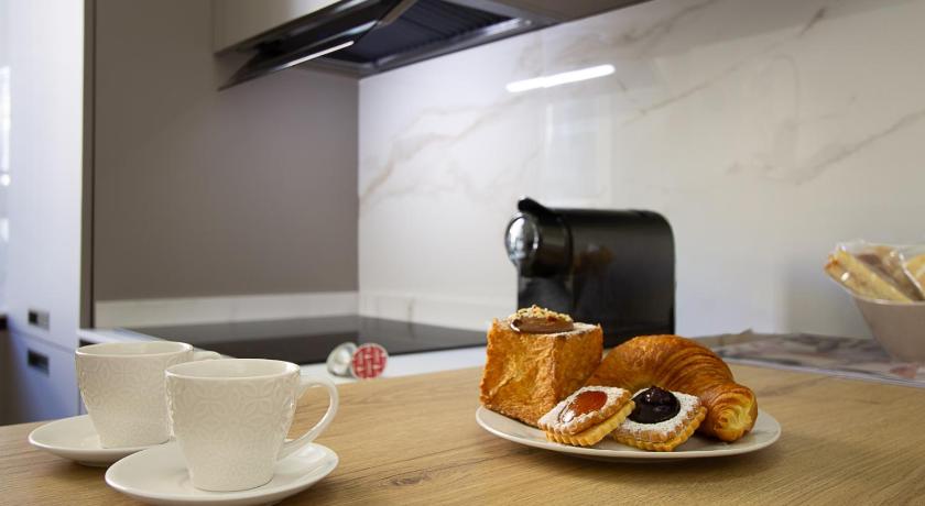 로마 Aras Luxury Flat 4성급 싱글룸 수영장