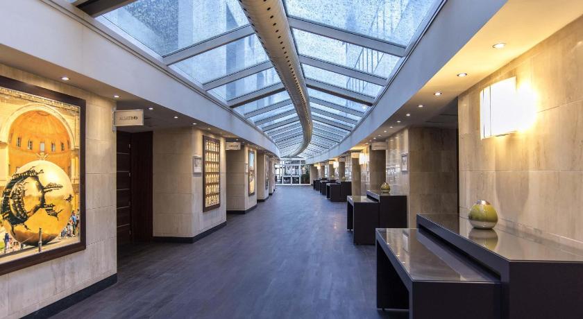 ローマ Mercure Roma West Hotel 4つ星 ホテル ロビー
