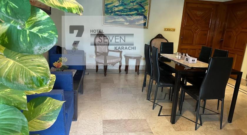 Hotel Seven 7 – Karachi, TX