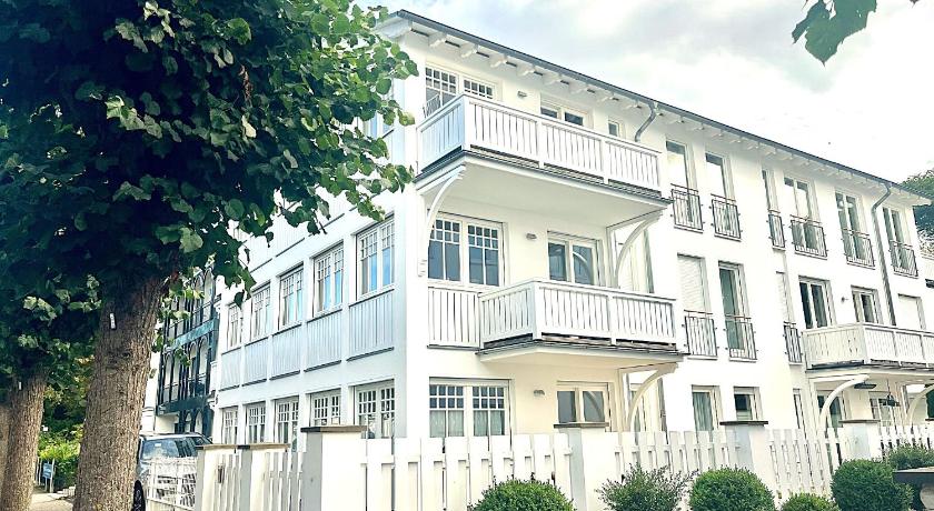Image of Two-Bedroom Apartment 4 10