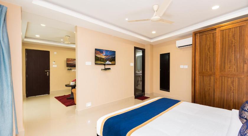 Image of Suite with Sitting Room 9