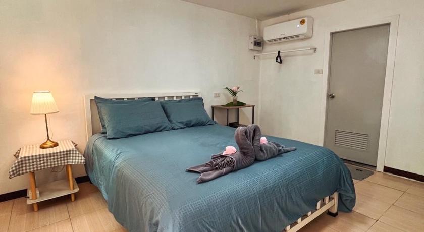 Image of Deluxe Bungalow 9