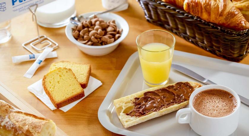 普卢加斯特尔-达乌拉 Ibis budget Brest Sud Plougastel - Hotel renove 2星级 酒店 套房