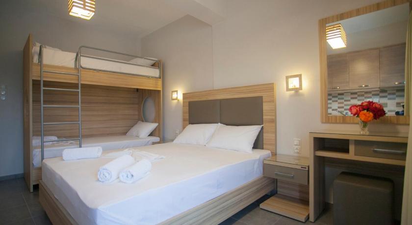 Image of Deluxe One-Bedroom Apartment (2 adults and 2 children) 0