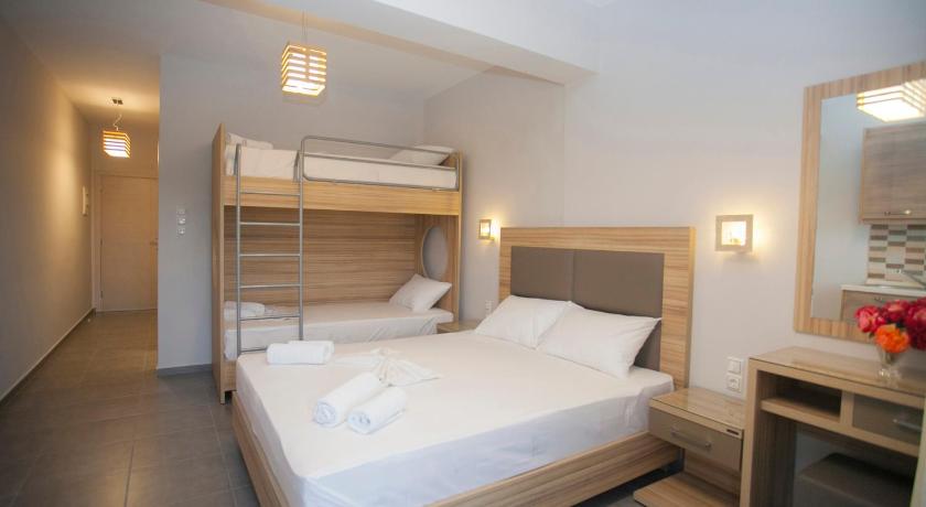 Image of Deluxe One-Bedroom Apartment (2 adults and 2 children) 1