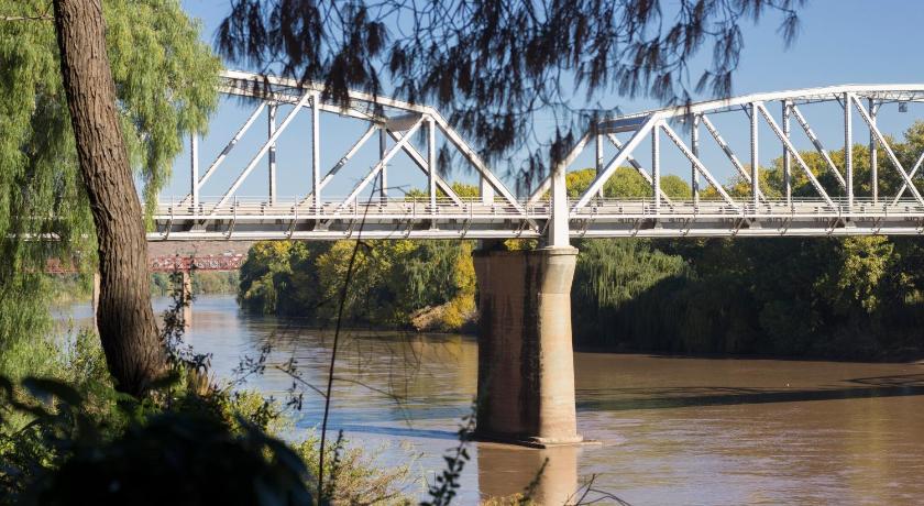 Riverside Lodge &amp; Conference Center — Hotel in Aliwal North