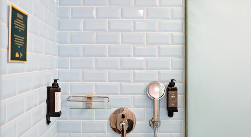 Image of Superior Double Room with Balcony 7