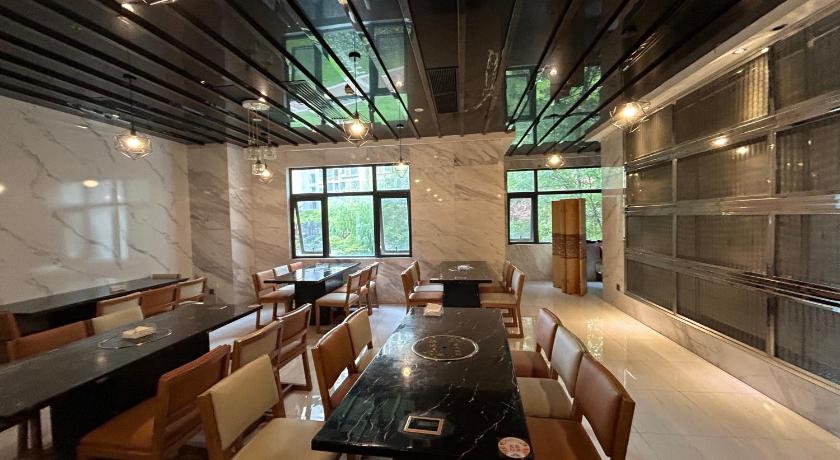 장자제 / 장가계 Zhangjiajie Merlot Crystal Hotel-Self-Service Laundry-Gym-Tourist Service 호텔 스위트룸