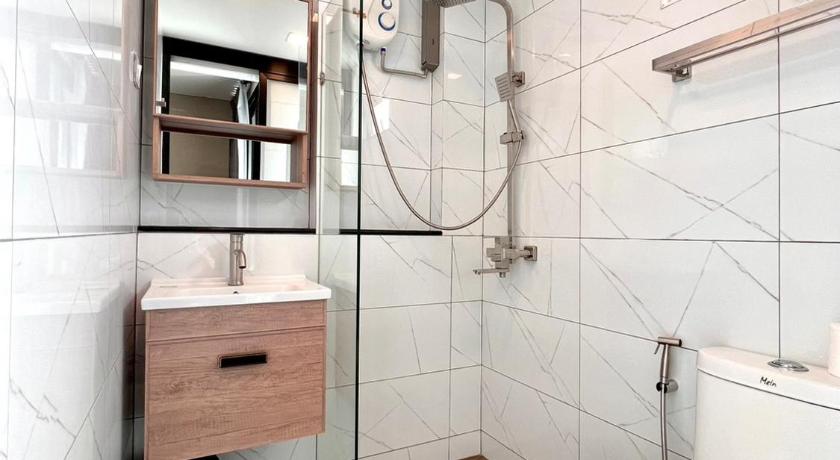 Image of 1-Bedroom Royal Suite 2