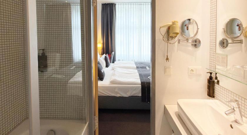 Immagine di Camera Standard (Standard Room) 14