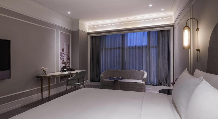 Image of Executive Room 1 King Bed 4