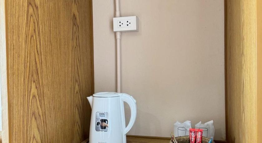 パッタルン Nabua Thalenoi Resort นาบัว ทะเลน้อย รีสอร์ท 3つ星 ホテル プール