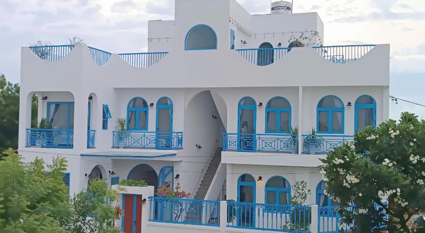 Ivory Blue Ninh Chu