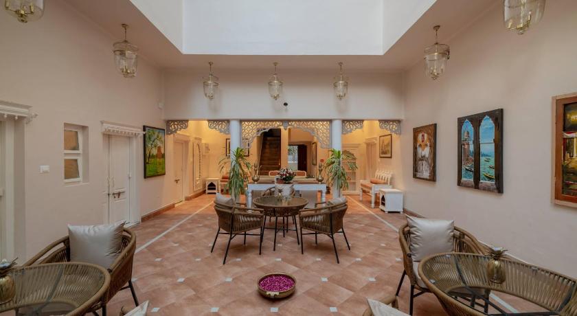 juSTa Luxe - Kashi Parampara - image 9