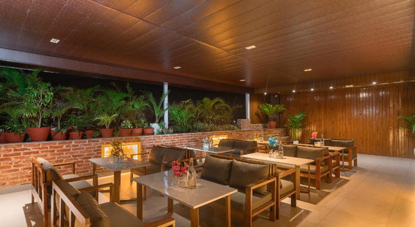 Royal Boutique Hotel - image 4