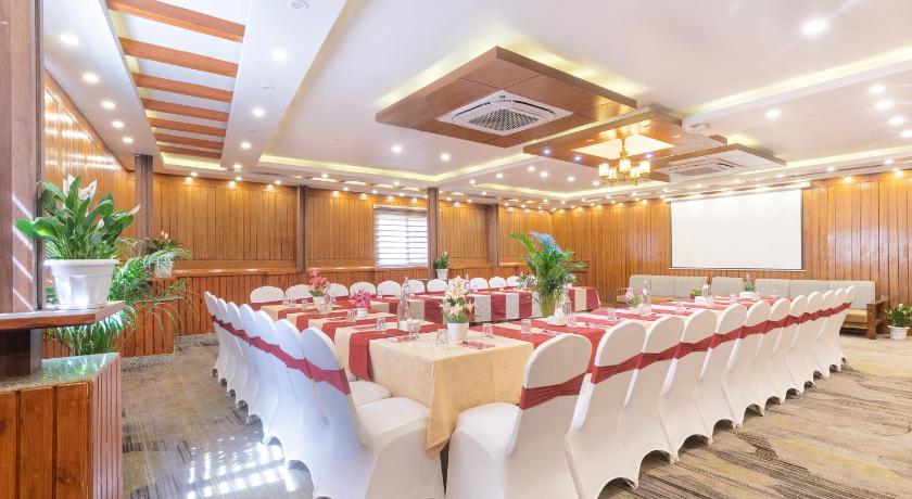 Royal Boutique Hotel - image 11
