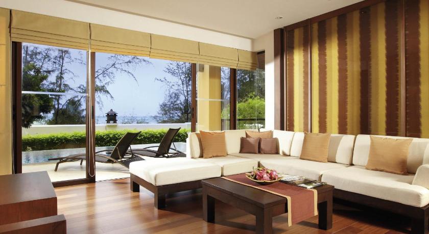 Image of Seaview Pool Suite - 1 Bedroom King 0