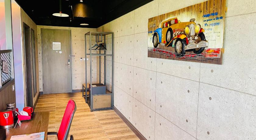 Image of Suite 12