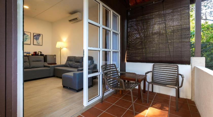 Image of Courtyard Family Chalet 1