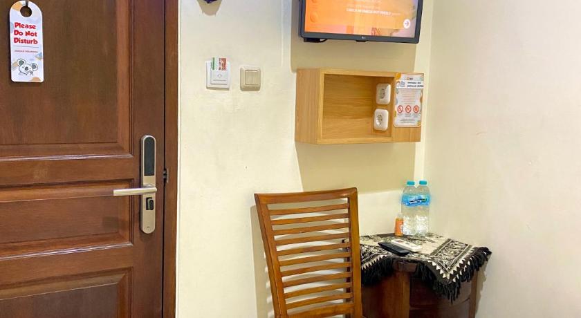Image of Standard Twin Room 9
