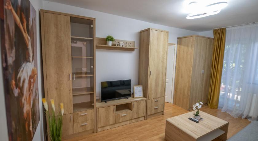 Timișoara Sunrise Apartment 3-Star Single Room pool