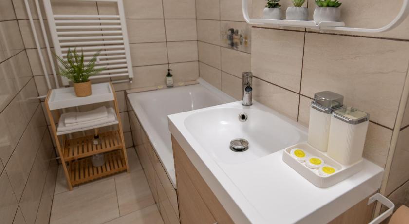 Timișoara Sunrise Apartment 3-Star Single Room suite