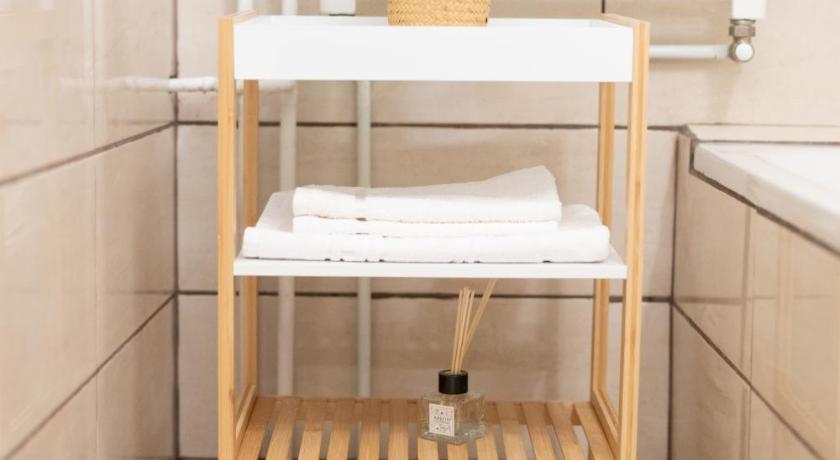 Timișoara Sunrise Apartment 3-Star Single Room pool