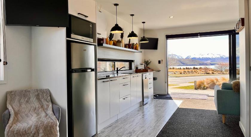 Image of Apartment with Lake View 2