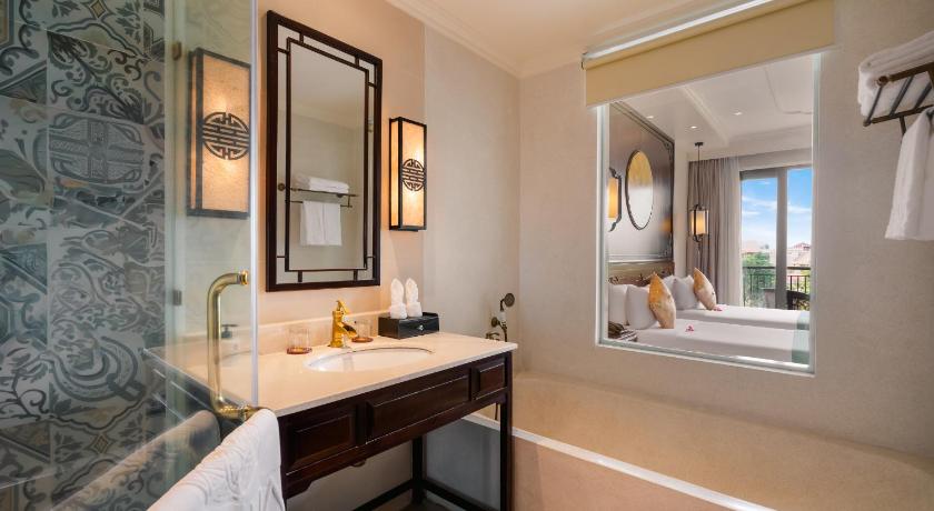 Image of Deluxe River View Family Connecting Rooms 15