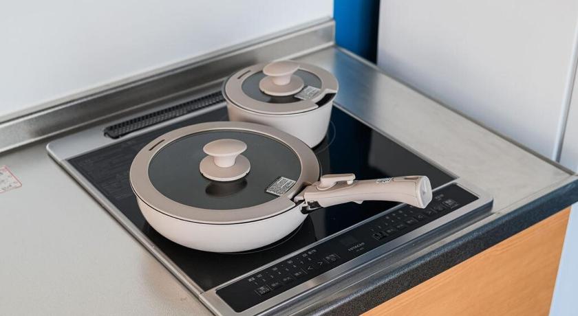 Tokyo 4K Cinema Duplex, 8 Guests, 4 min 3-Star Single Room amenity