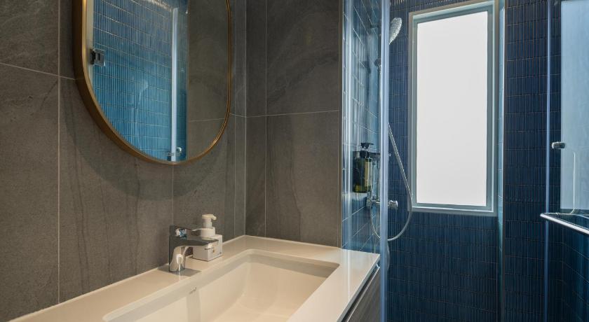 Image of Deluxe Room 6