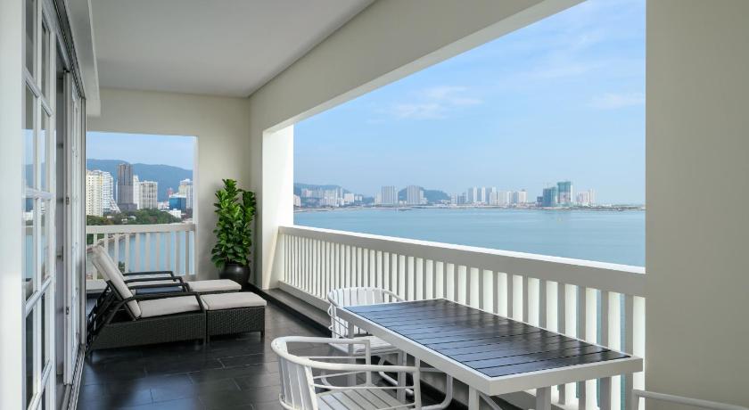 Image of Corner Suite 1