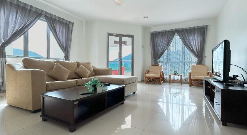 Image of Three-Bedroom Apartment 0