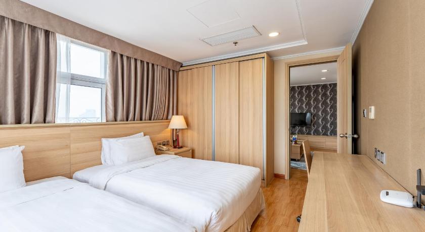 Image of Family Apartment 10