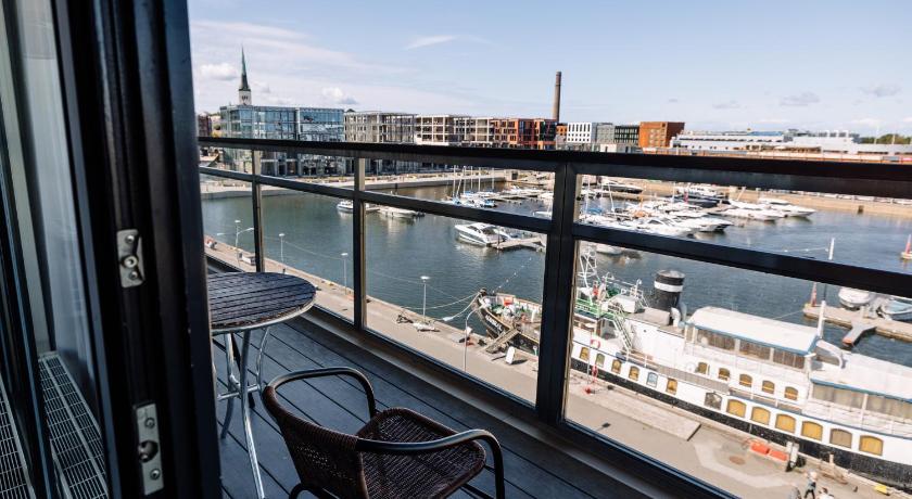 Image of Suite with Sea View 1