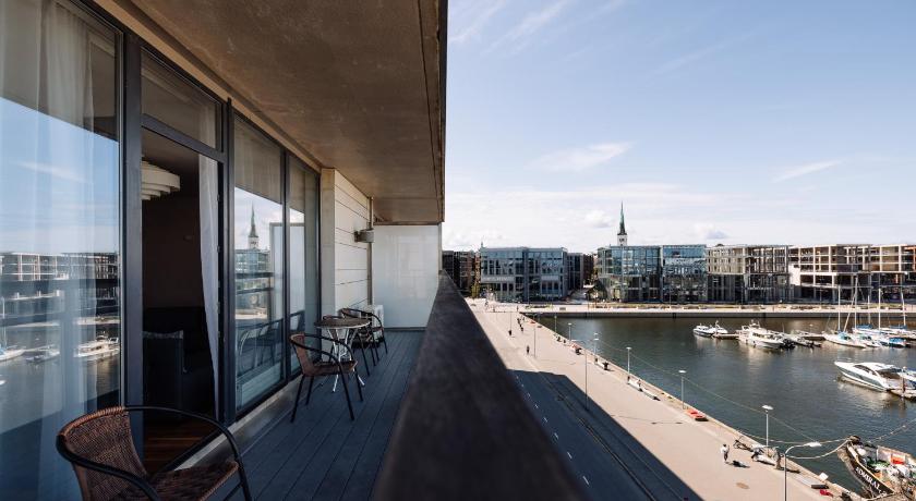 Image of Suite with Sea View 10
